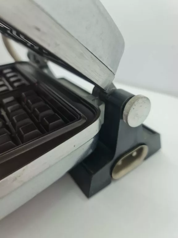 gofrownica-predom-251-1200w-prl-1-maja-10-knurow-sj