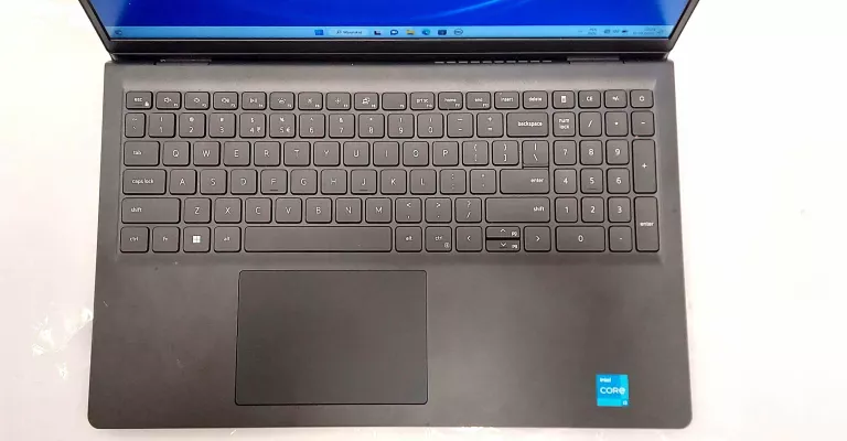 LAPTOP DELL VOSTRO 15 3510 I3