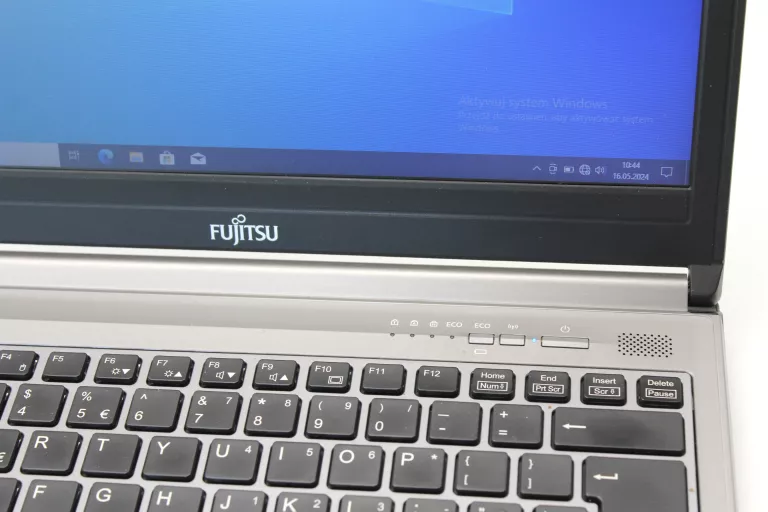 LAPTOP FIJITSU LIFEBOOK E-SERIES E734