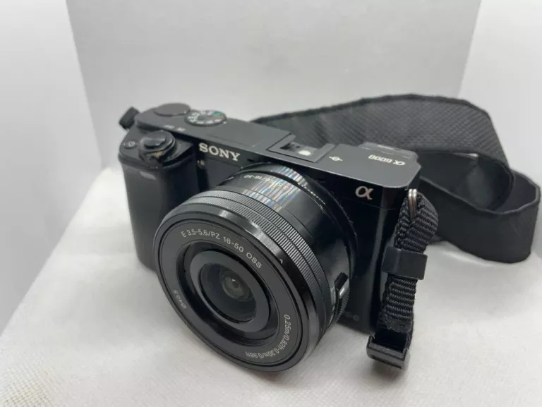 aparat-sony-alpha-6000-obiektyw-stan-uzywany