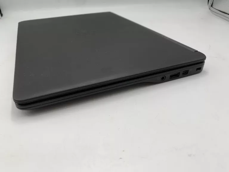 LAPTOP DELL LATITUDE E7250 OPIS