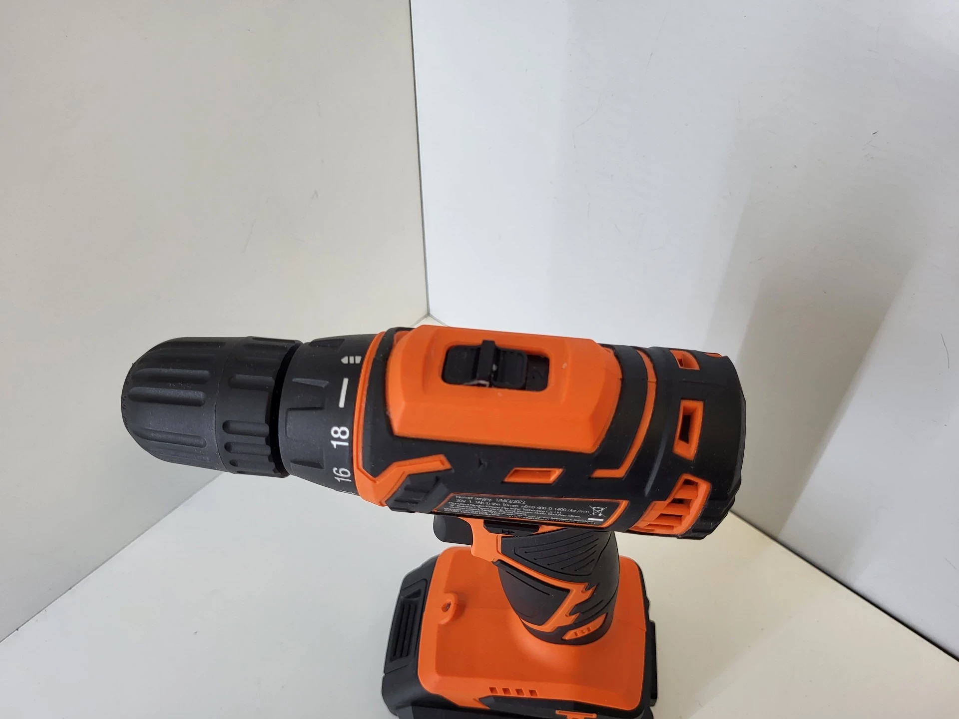 wiertarko-wkretarka-bezszczotkowa-20v-z-akumulatorem-i-ladowarka-pojemnosc-akumulatora-13