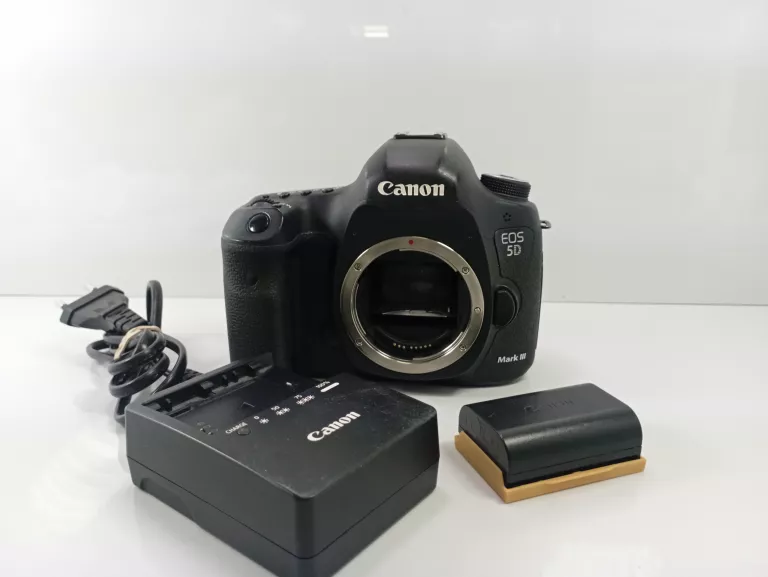 CANON EOS 5D MARK III 22.3 MP FULL FRAME CMOS (PRZEBIEG - 329725)