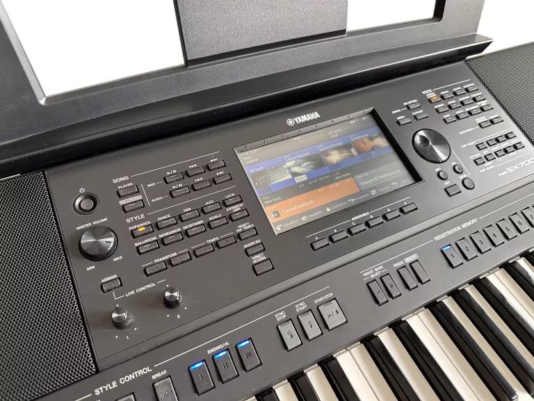 KEYBOARD YAMAHA PSR-SX700 - SUPER STAN! - GWARANCJA DO 10.2025R.