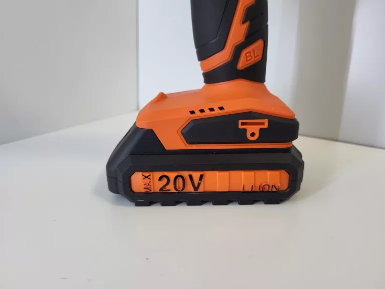 wiertarko-wkretarka-bezszczotkowa-20v-z-akumulatorem-i-ladowarka-napiecie-v-20-v