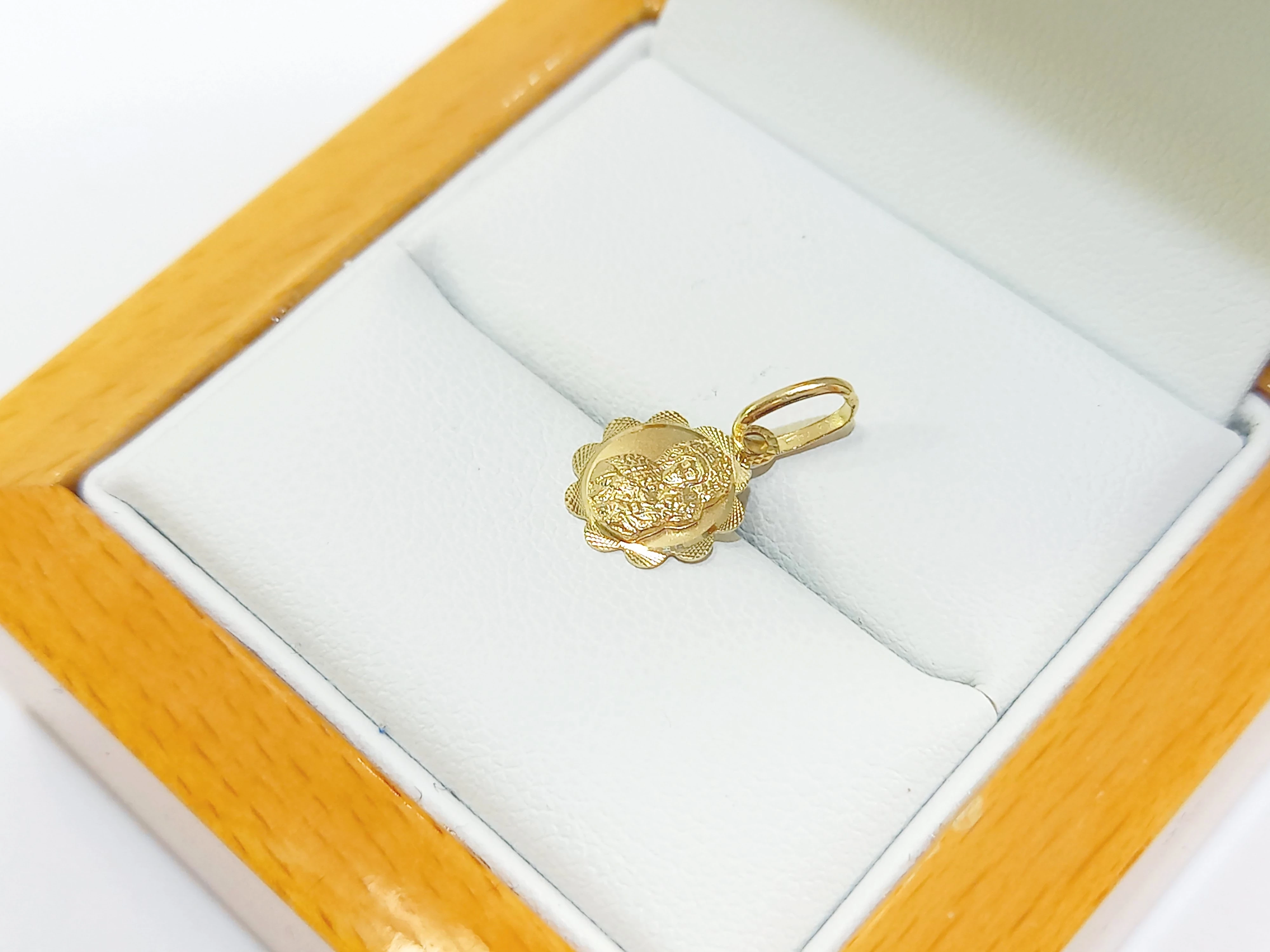 nienoszona-zlota-zawieszka-religijna-585-066g-stan-11323-2