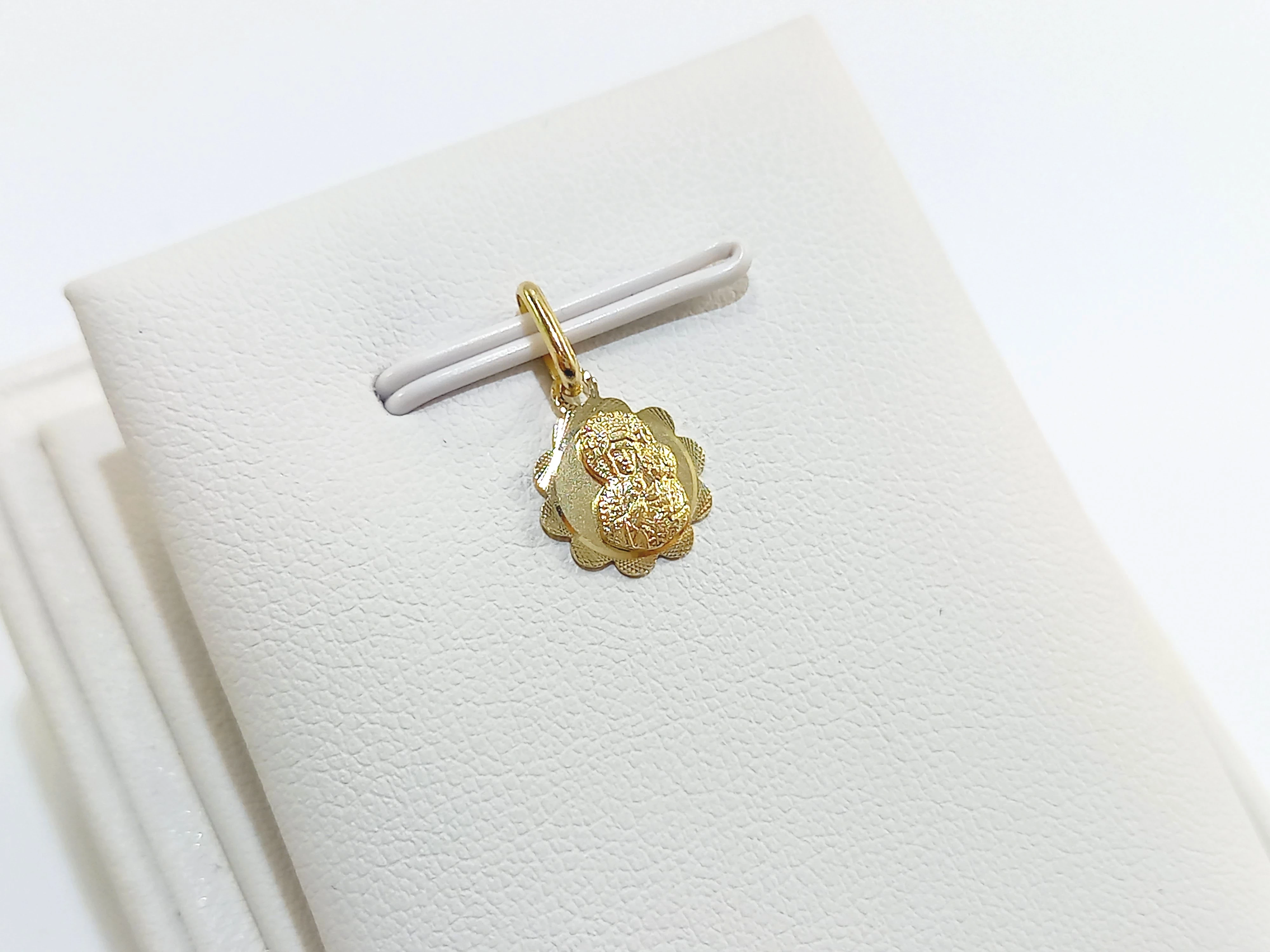 nienoszona-zlota-zawieszka-religijna-585-066g-material-15835-2