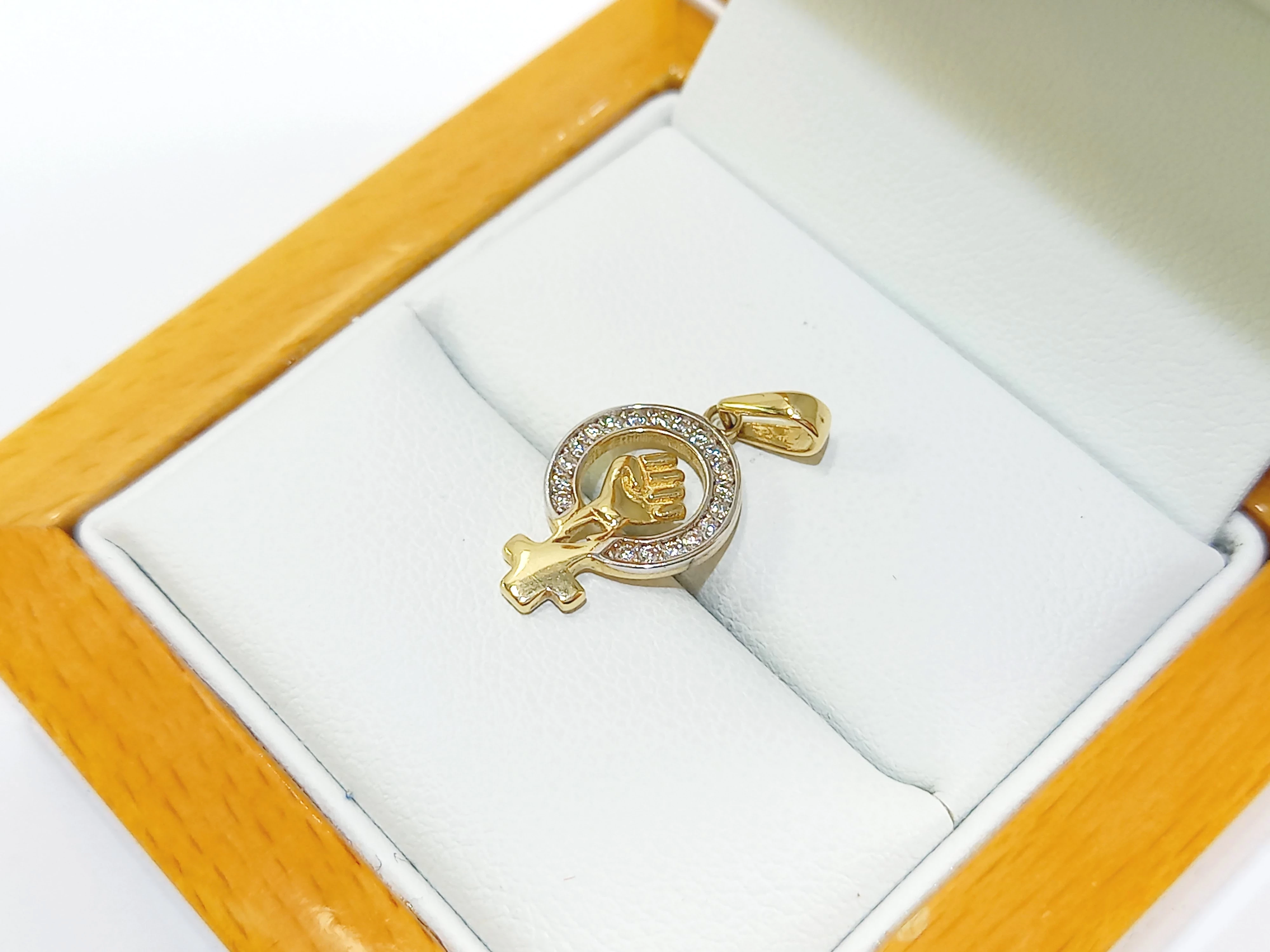 nienoszona-zlota-zawieszka-585-096g-glowna-62-poznan-ska-x