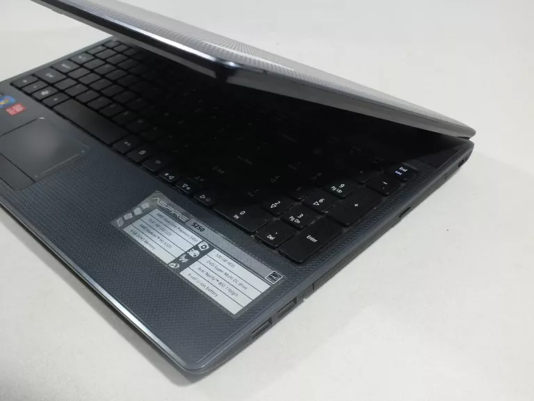 LAPTOP ACER ASPIRE 5250 IC 4RAM 450 GB