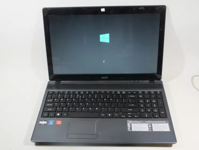 LAPTOP ACER ASPIRE 5250 IC 4RAM 450 GB
