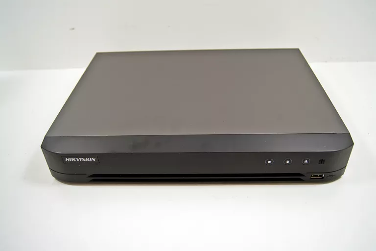 REJESTRATOR HIKVISION DS-7204HQHI-K1/FABRYCZNIE ZAPAKOWANY