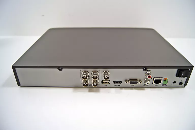 REJESTRATOR HIKVISION DS-7204HQHI-K1/FABRYCZNIE ZAPAKOWANY