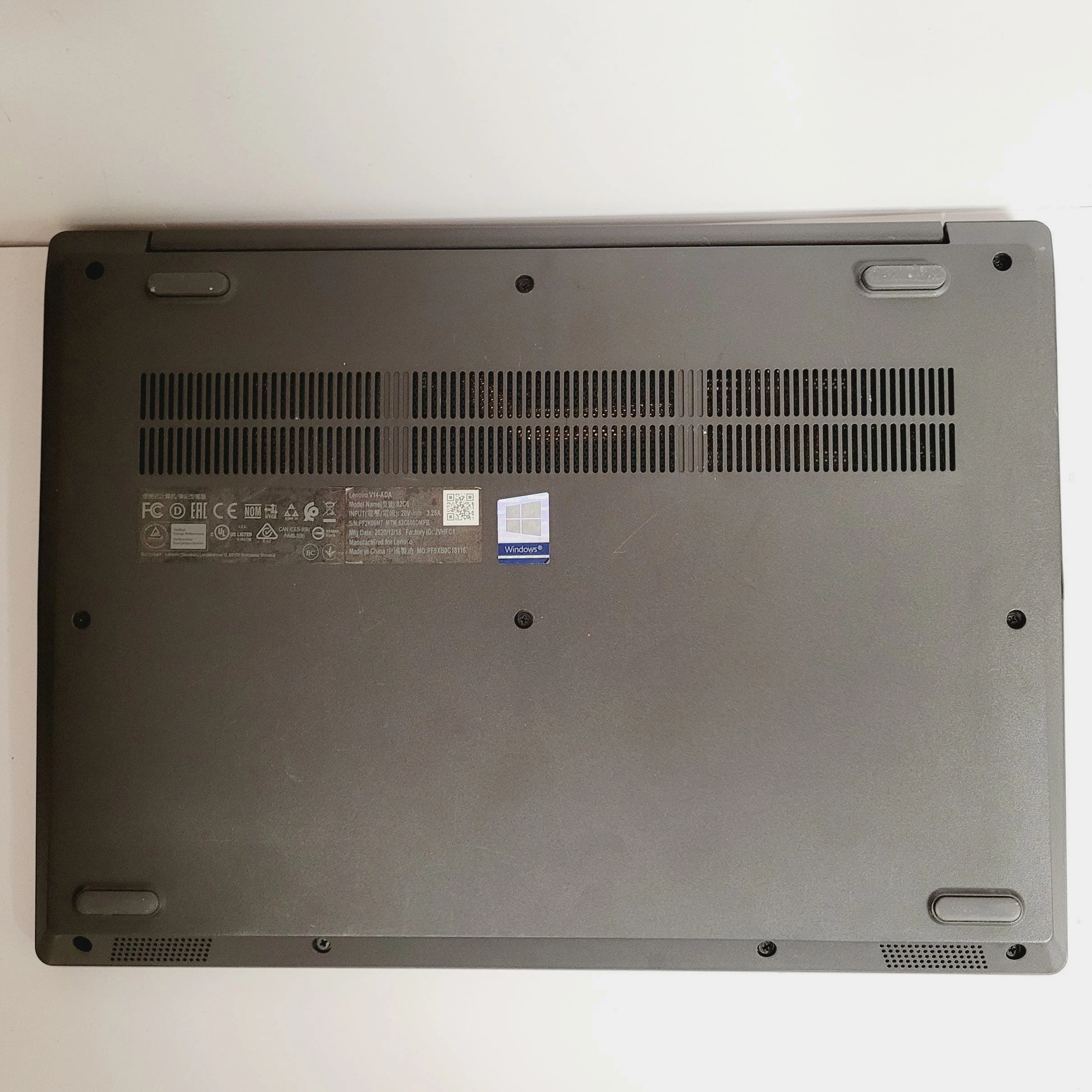 laptop-lenovo-v14-ada-ryzen-3-8gb-ram-256gb-ssd-rozdzielczosc-px-1920-x-1080