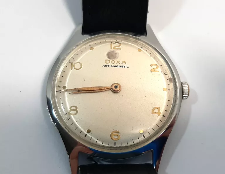 ZEGAREK DOXA SLIM LINE 106.10