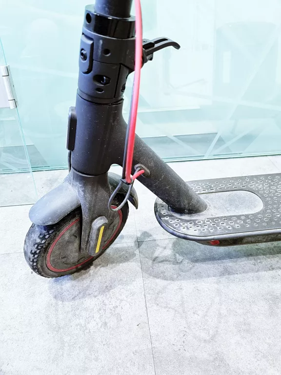 HULAJNOGA ELEKTRYCZNA XIAOMI ELECTRIC SCOOTER 4 PRO 700W