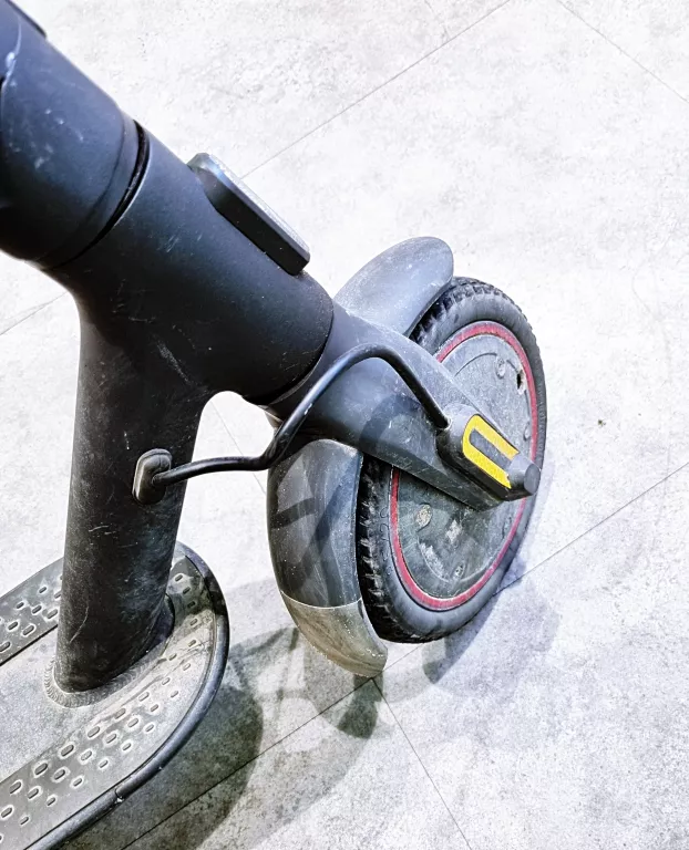 HULAJNOGA ELEKTRYCZNA XIAOMI ELECTRIC SCOOTER 4 PRO 700W