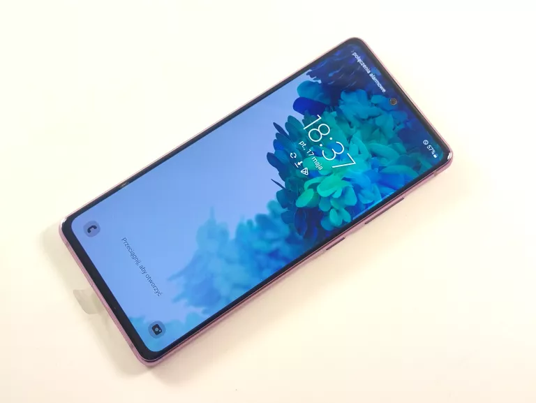telefon-samsung-galaxy-s20-fe-5g-6-gb-128-gb-pamiec-ram-6-gb