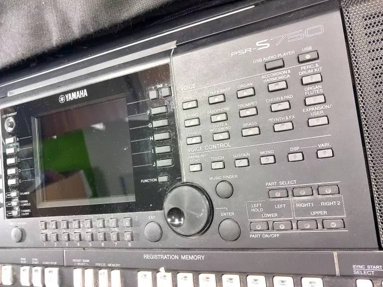 KEYBOARD YAMAHA PSR-S750 + ZASILACZ + POKROWIEC