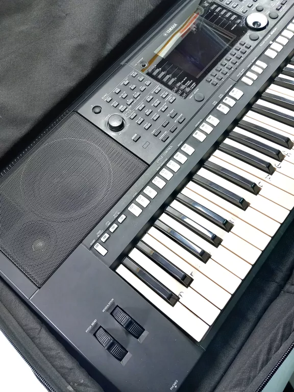 KEYBOARD YAMAHA PSR-S750 + ZASILACZ + POKROWIEC