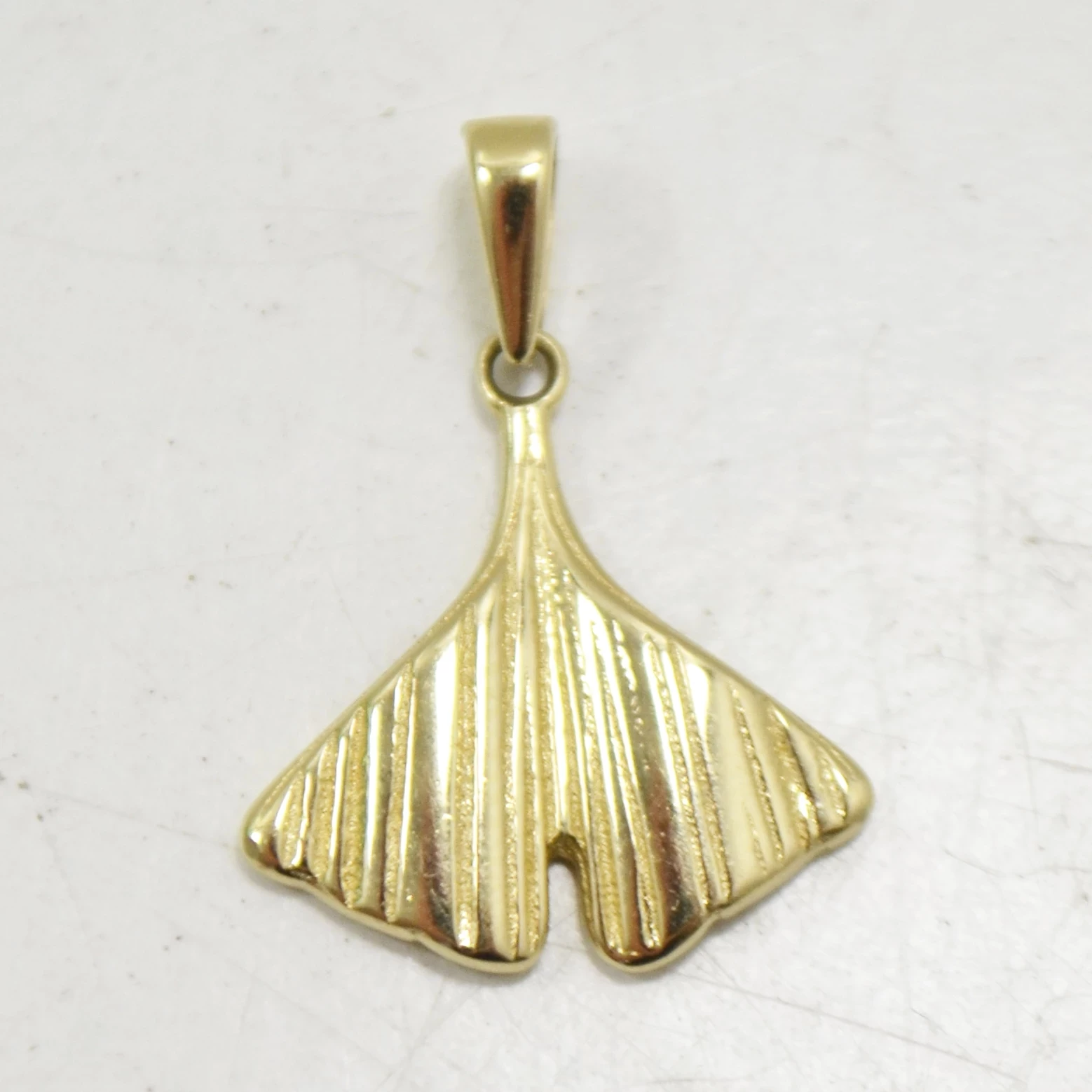 zlota-zawieszka-585-149-g-material-15835-2