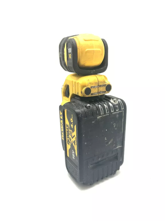 LATARKA AKUMULATOROWA DEWALT DCL044