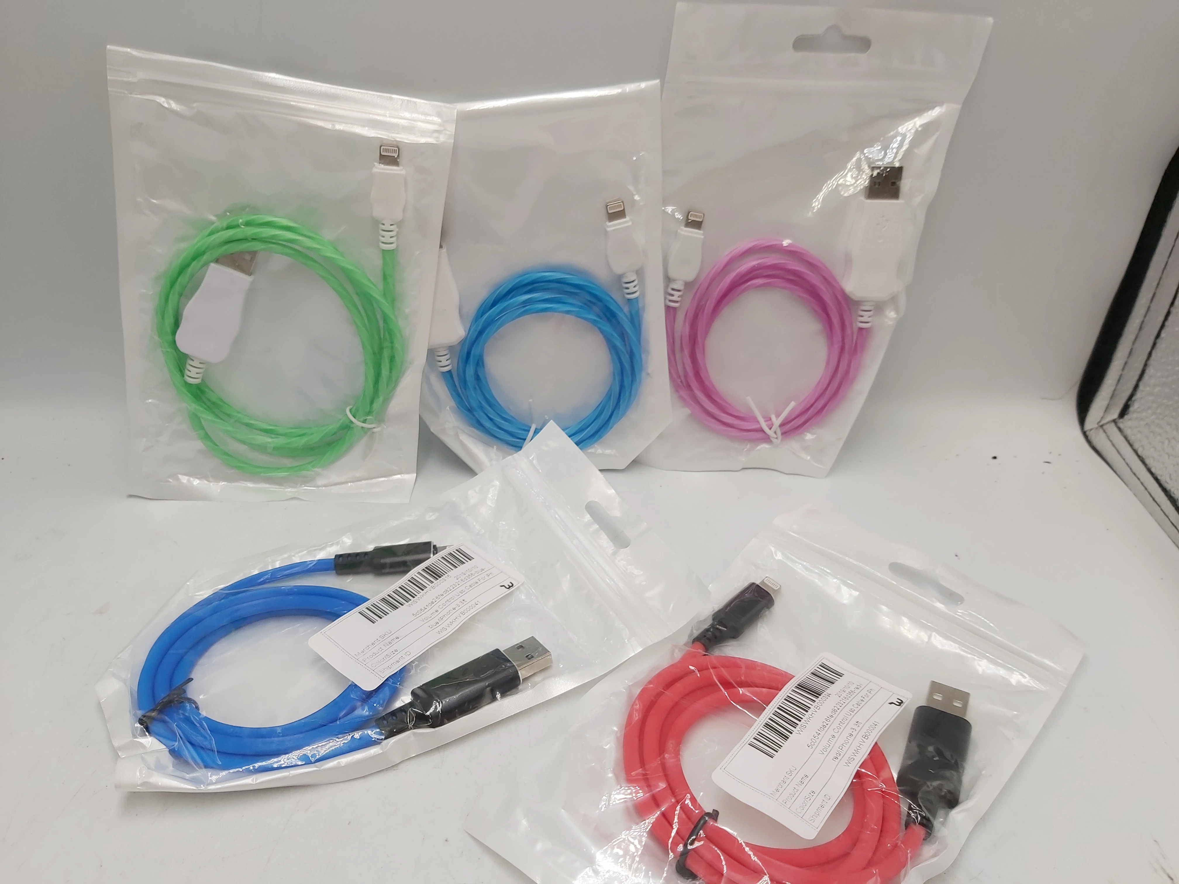 kabel-usb-na-iphone-lightning-rozne-kolory-ean-gtin-6974929202286