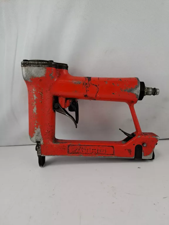 zszywacz-tapicerski-pneumatyczny-zobacz-stan-uzywany