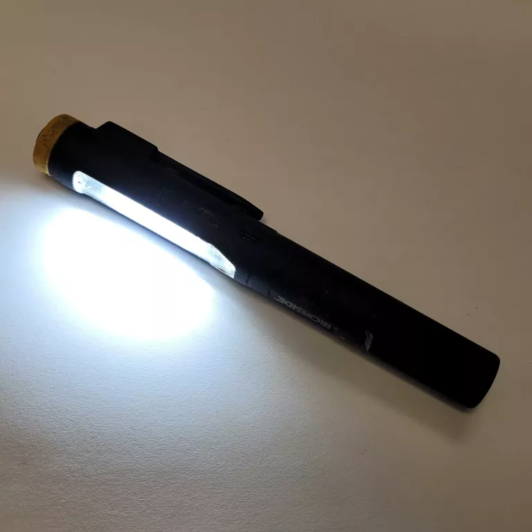 LATARKA NA USB IRONSIDE