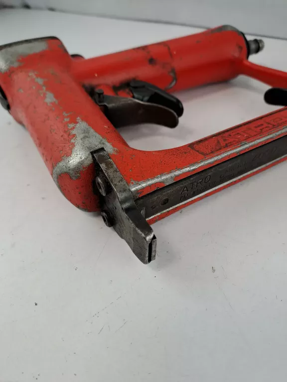 zszywacz-tapicerski-pneumatyczny-zobacz-ean-gtin-4019641051582