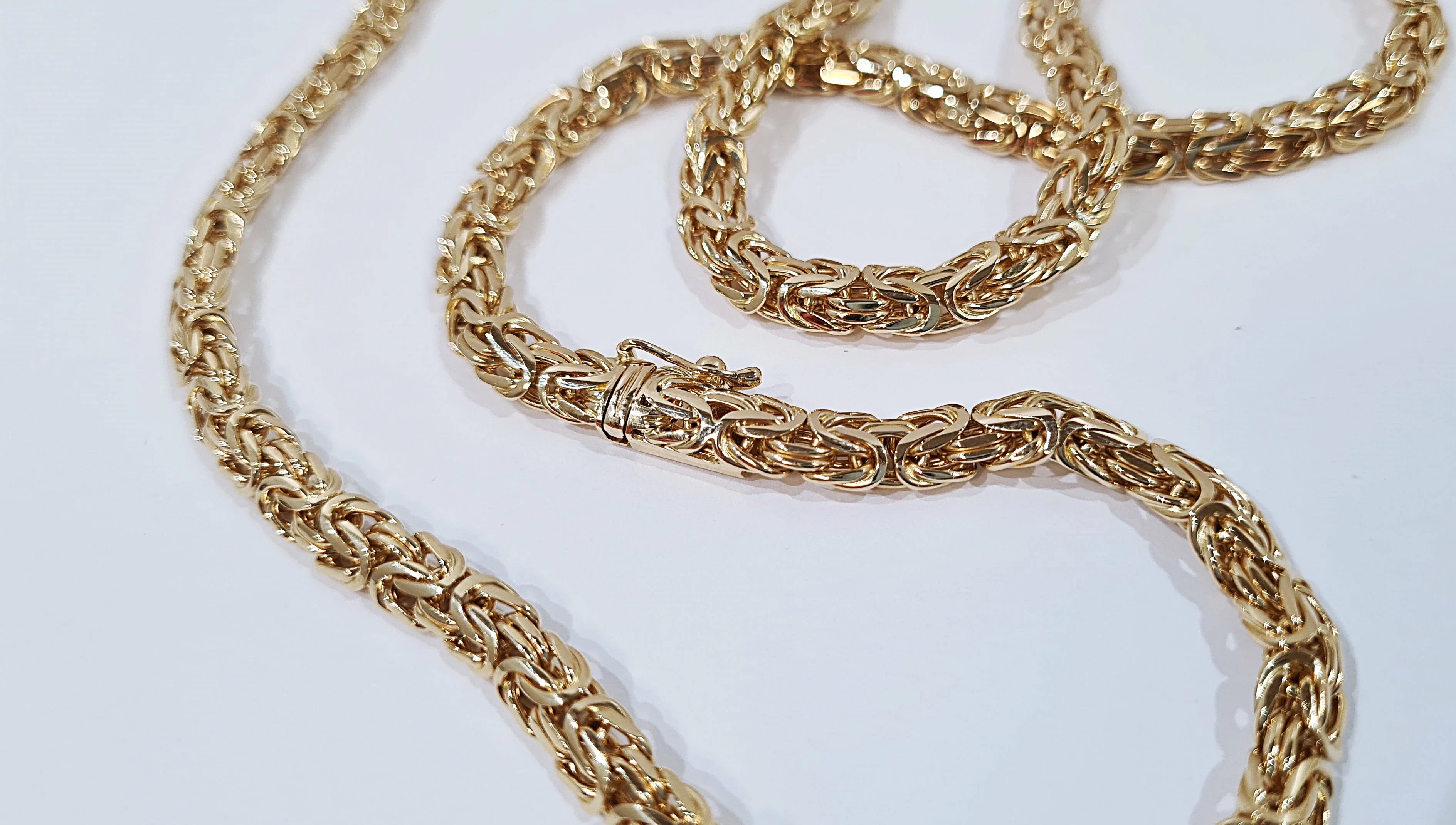 recznie-robiony-zloty-lancuszek-splot-krolewski-plaski-585-6123g-szerokosc-produktu-06