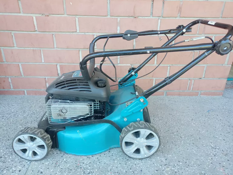 KOSIARKA SPALINOWA MAKITA PLM4110 USZKODZONA