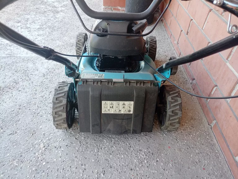 KOSIARKA SPALINOWA MAKITA PLM4110 USZKODZONA