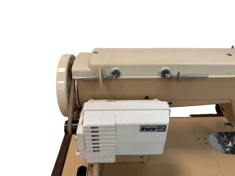 maszyna-do-szycia-lucznik-432-silnik-tur-2-walizka-kod-producenta-432