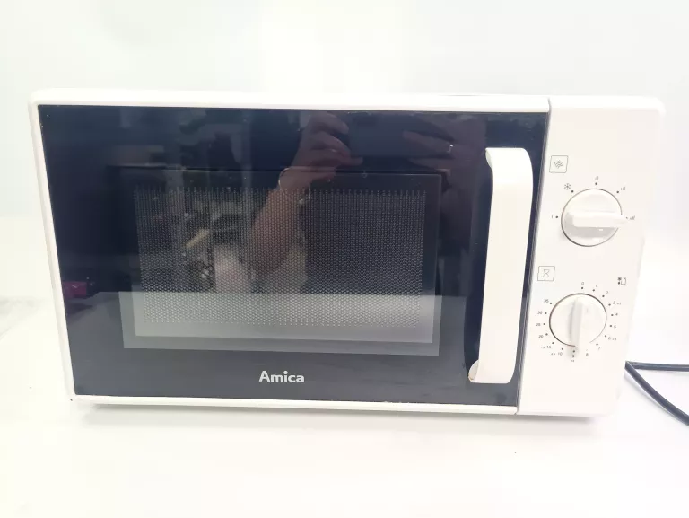 MIKROFALÓWKA AMICA AMMF20M1W 700 W