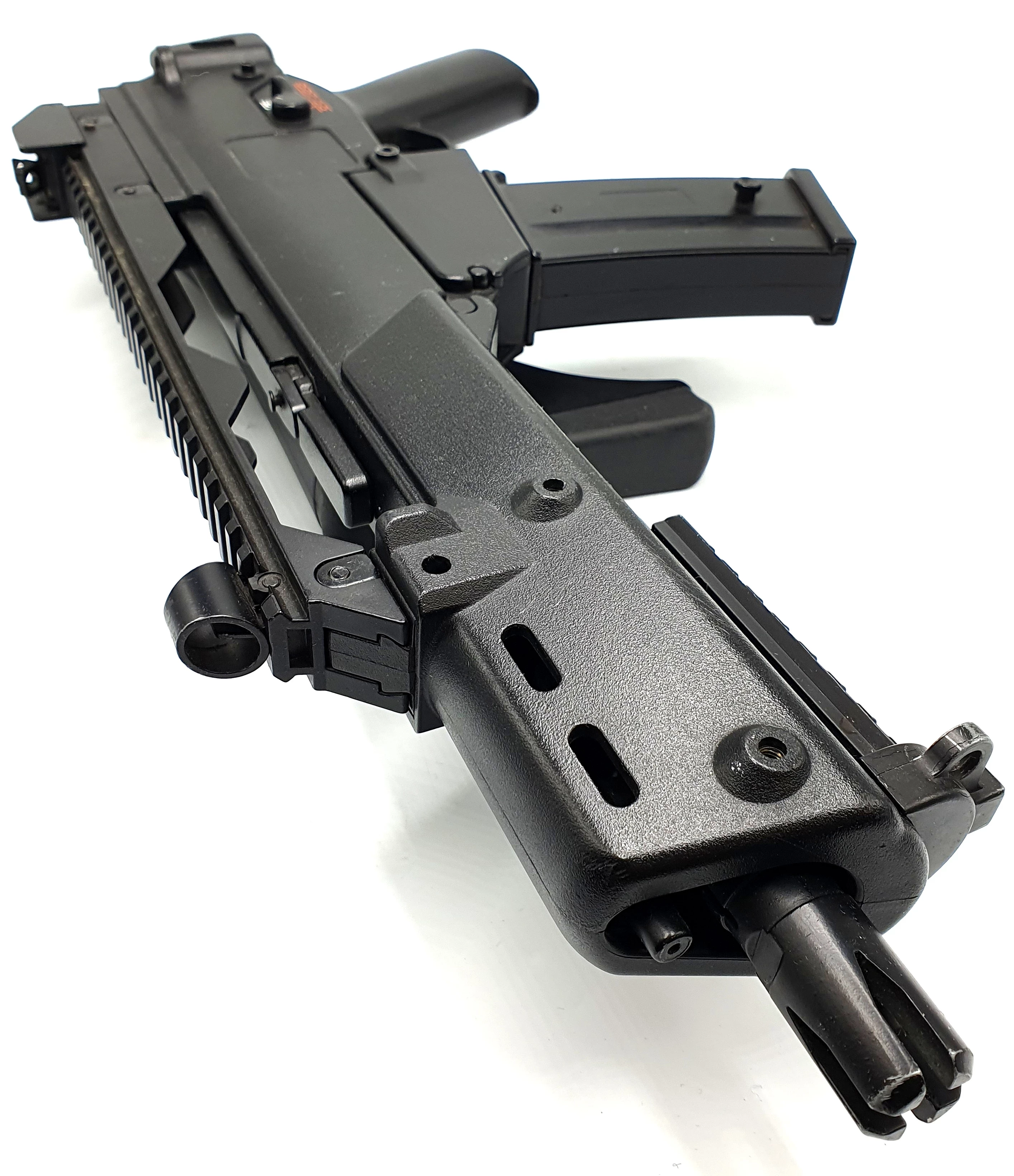 uszkodzony-karabin-aeg-asg-g608-marka-aeg