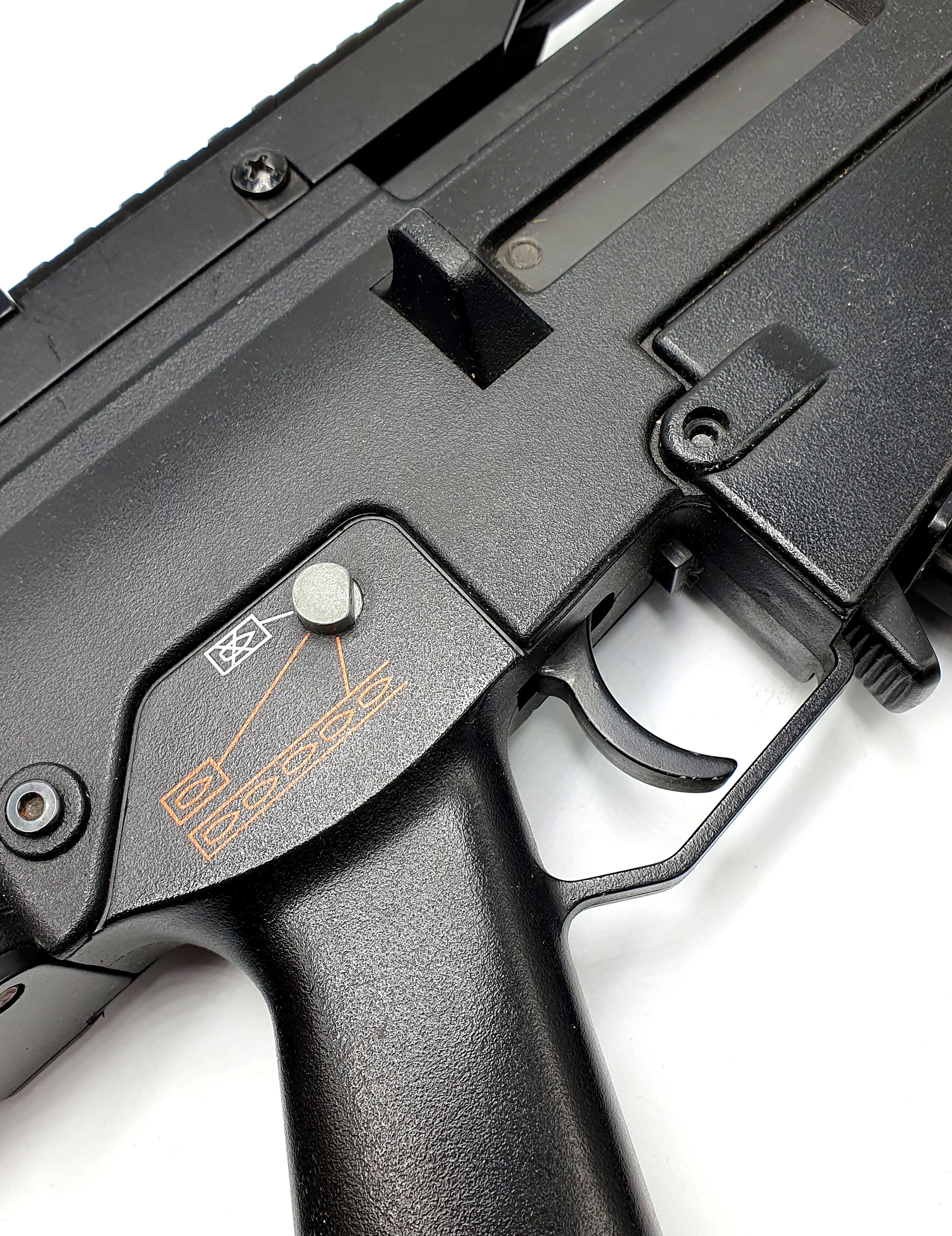 uszkodzony-karabin-aeg-asg-g608-model-at0044337