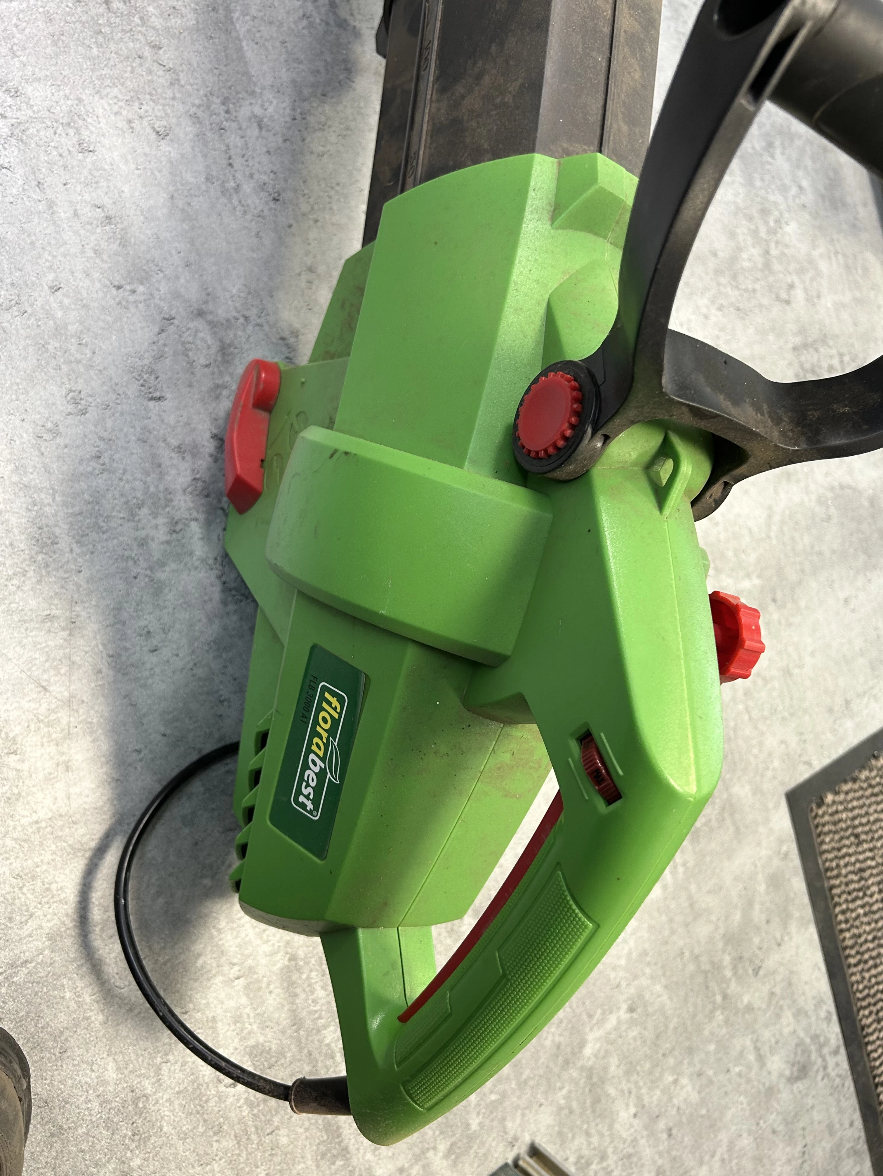 dmuchawa-do-lisci-florabest-flb-3000-a1-waga-narzedzia-3