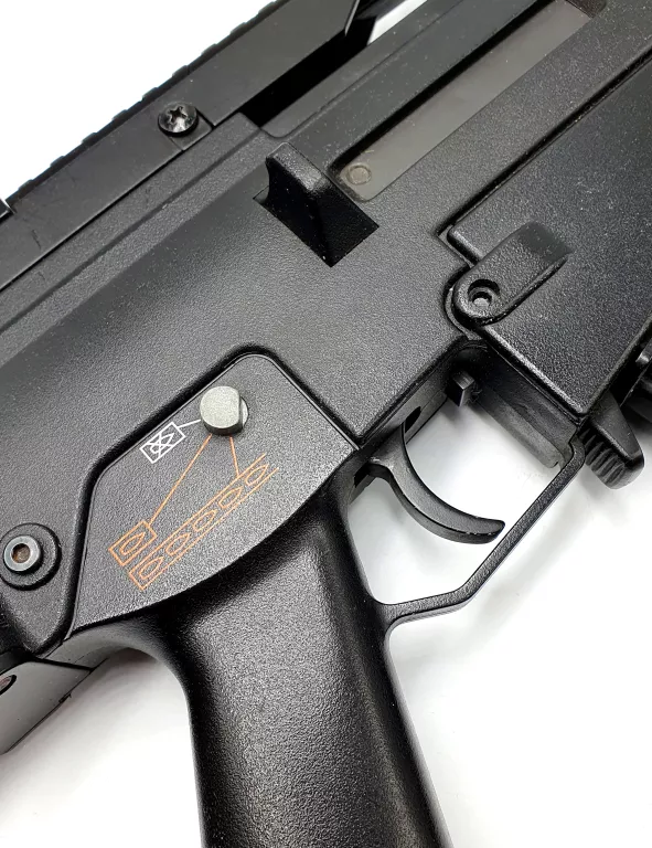 USZKODZONY KARABIN AEG ASG G608