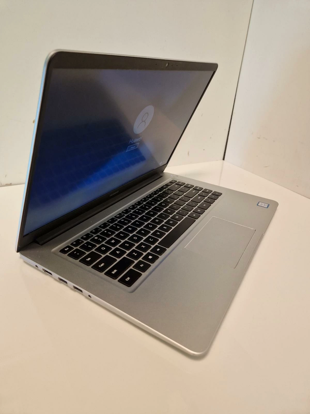 laptop-huawei-matebook-mrc-w10zasilacz-wielkosc-pamieci-ram-8-gb