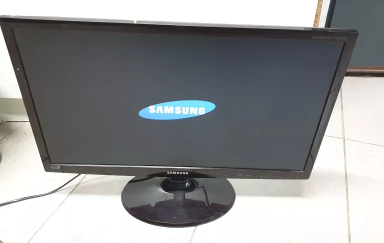 MONITOR I TELEWIZOR W JEDNYM SAMSUNG T24B350EW 24'CALI