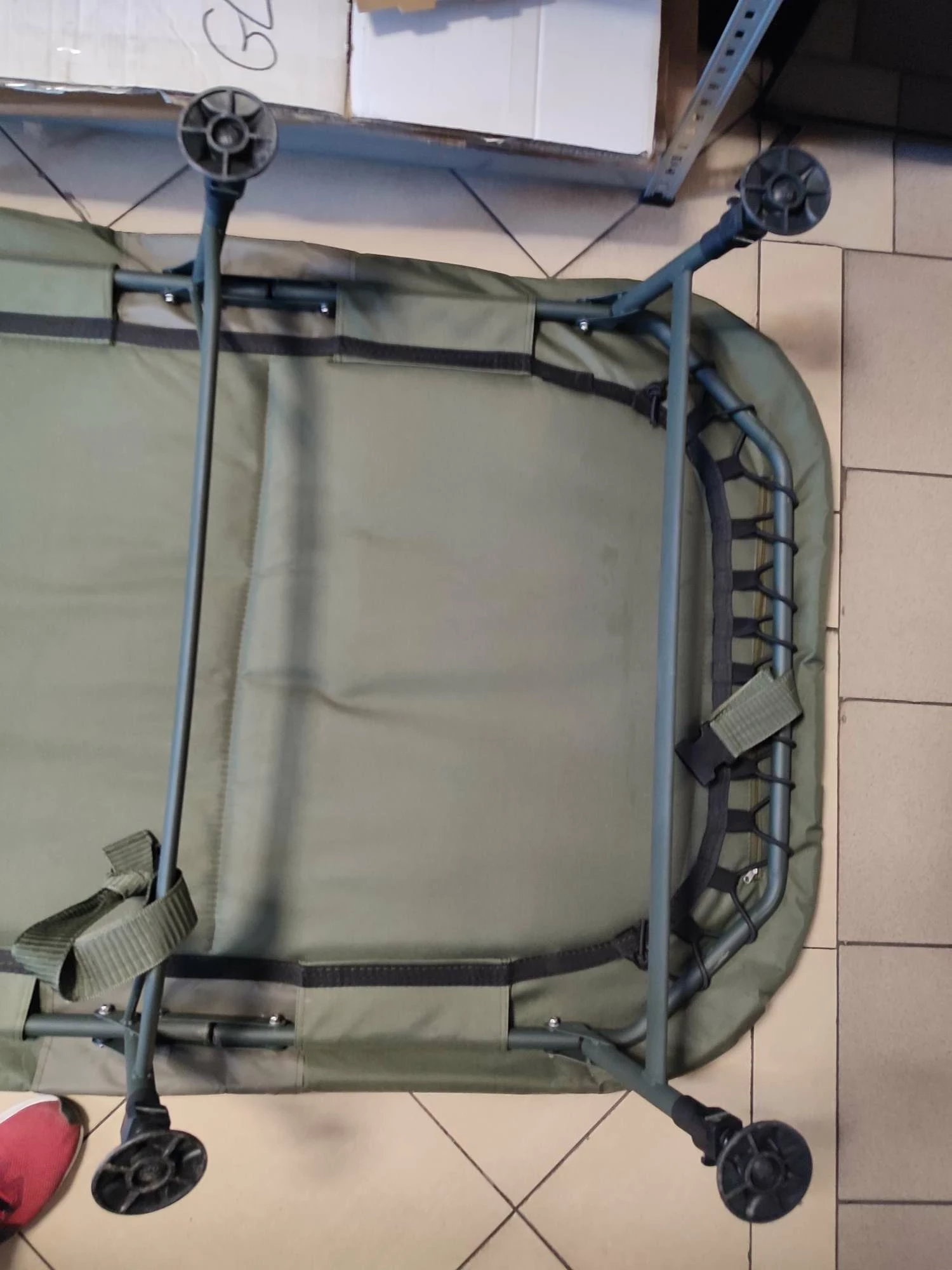 lozko-karpiowe-starbaits-bivie-bed-chair-8-nog-ean-gtin-1210000146762