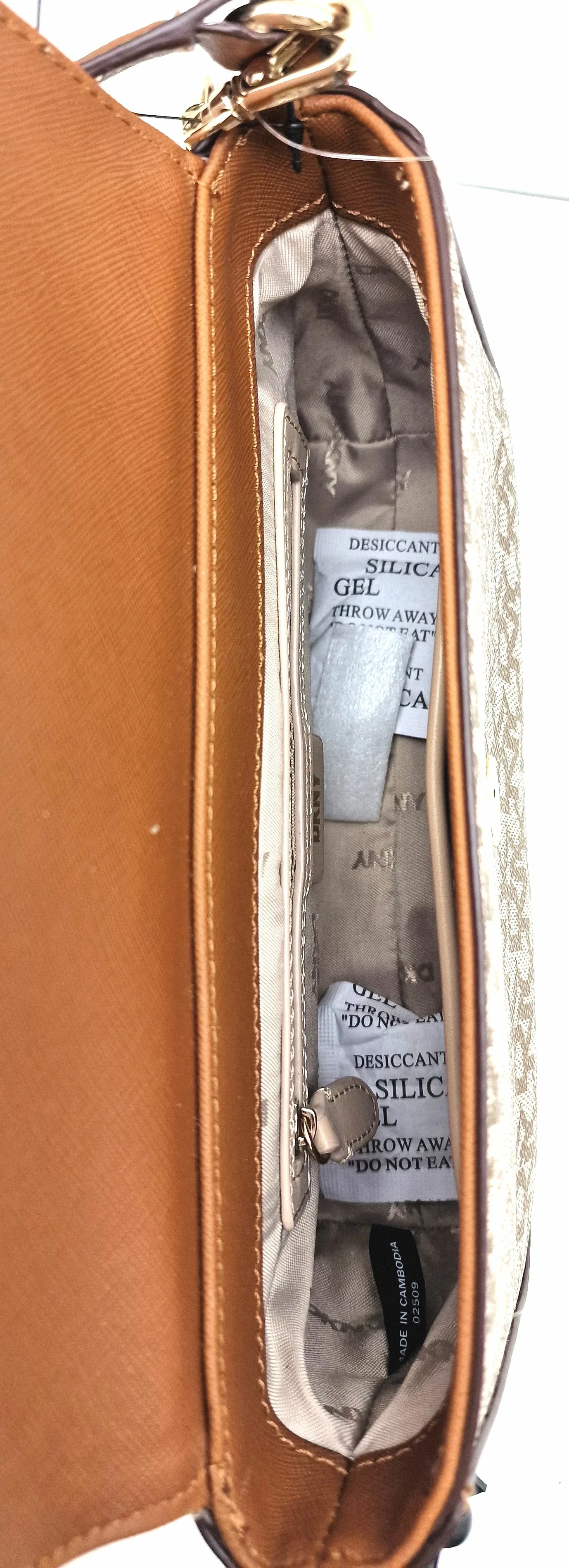 torebka-dkny-bryant-md-flap-xbody-r82ej467-brazowa-marka-dkny