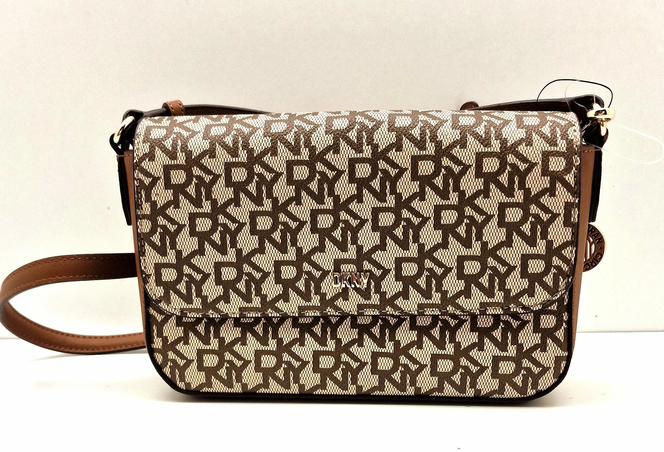 torebka-dkny-bryant-md-flap-xbody-r82ej467-brazowa-psie-budy-56-wroclaw