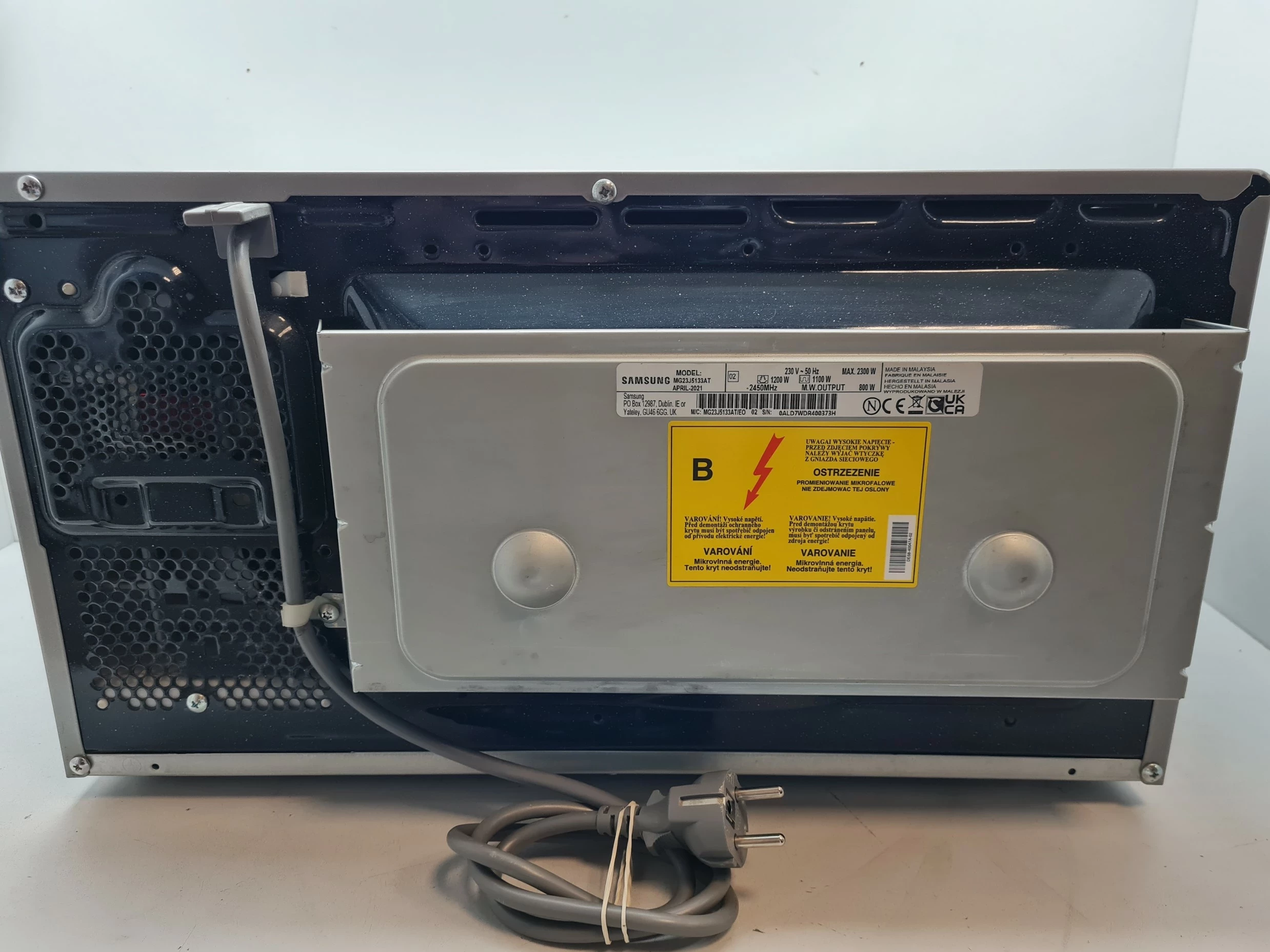 mikrofalowka-samsung-mg23j5133at-kolor-dominujacy-czarny