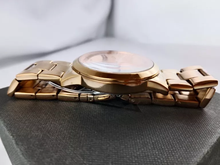 ZEGAREK DAMSKI GUESS SOLAR W1070L3