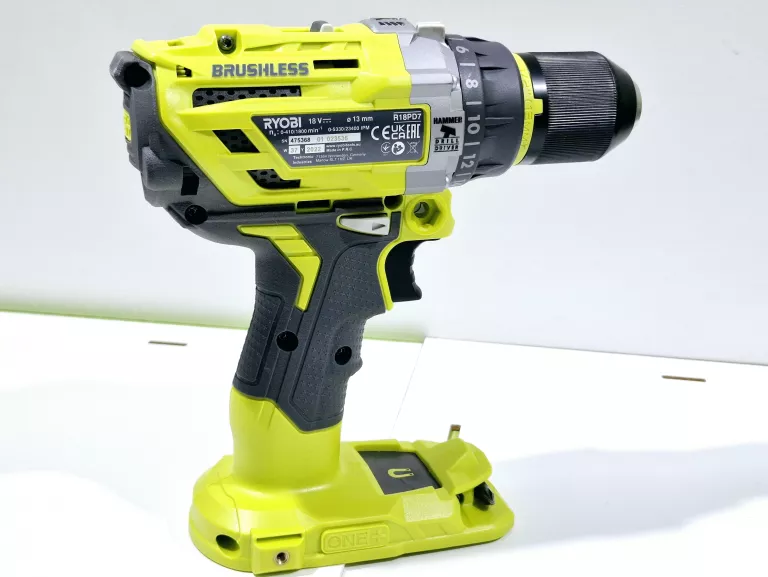 AKUMULATOROWA WIERTARKO-WKRĘTARKA Z UDAROWA RYOBI R18PD7 SUPER STAN