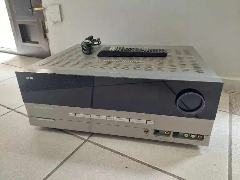 AMPLITUNER HARMAN KARDON AVR 132