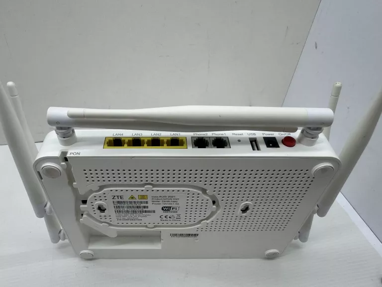 ROUTER ZTE ZXHN F680 KOMPLET