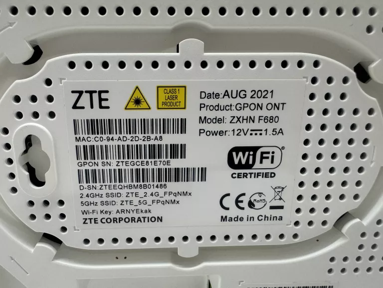 ROUTER ZTE ZXHN F680 KOMPLET