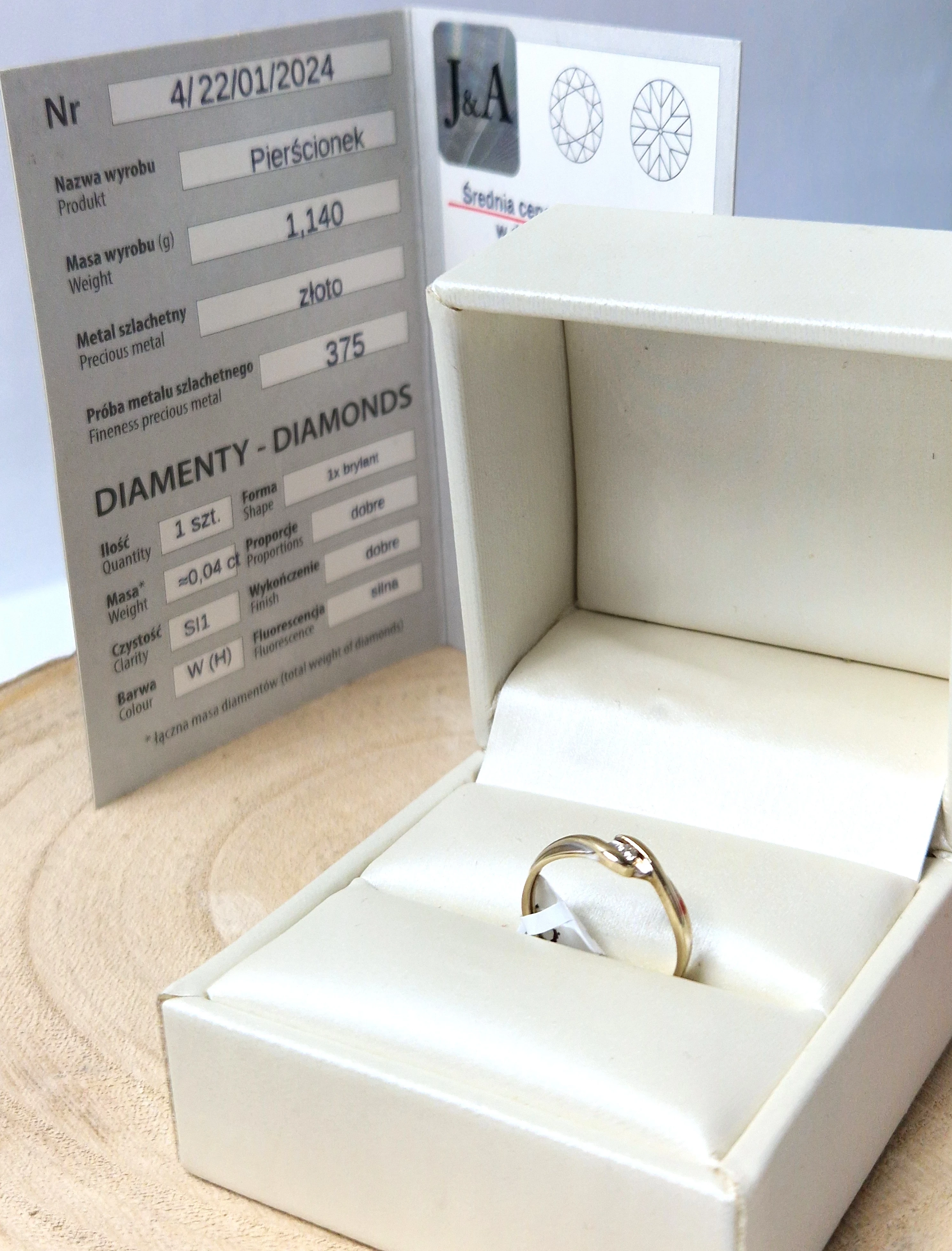 pierscionek-z-zoltego-zlota-z-brylantem-111gr-375-3-maja-105-dabrowa-gornicza